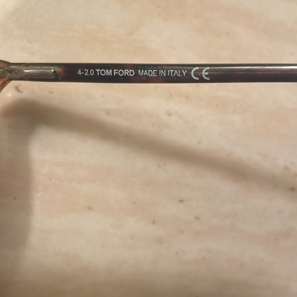 Tom Ford Glasses FT 5636 -B 045 Shiny Transp. Brown, Dark Havana, Rose Gold - Picture 6 of 7